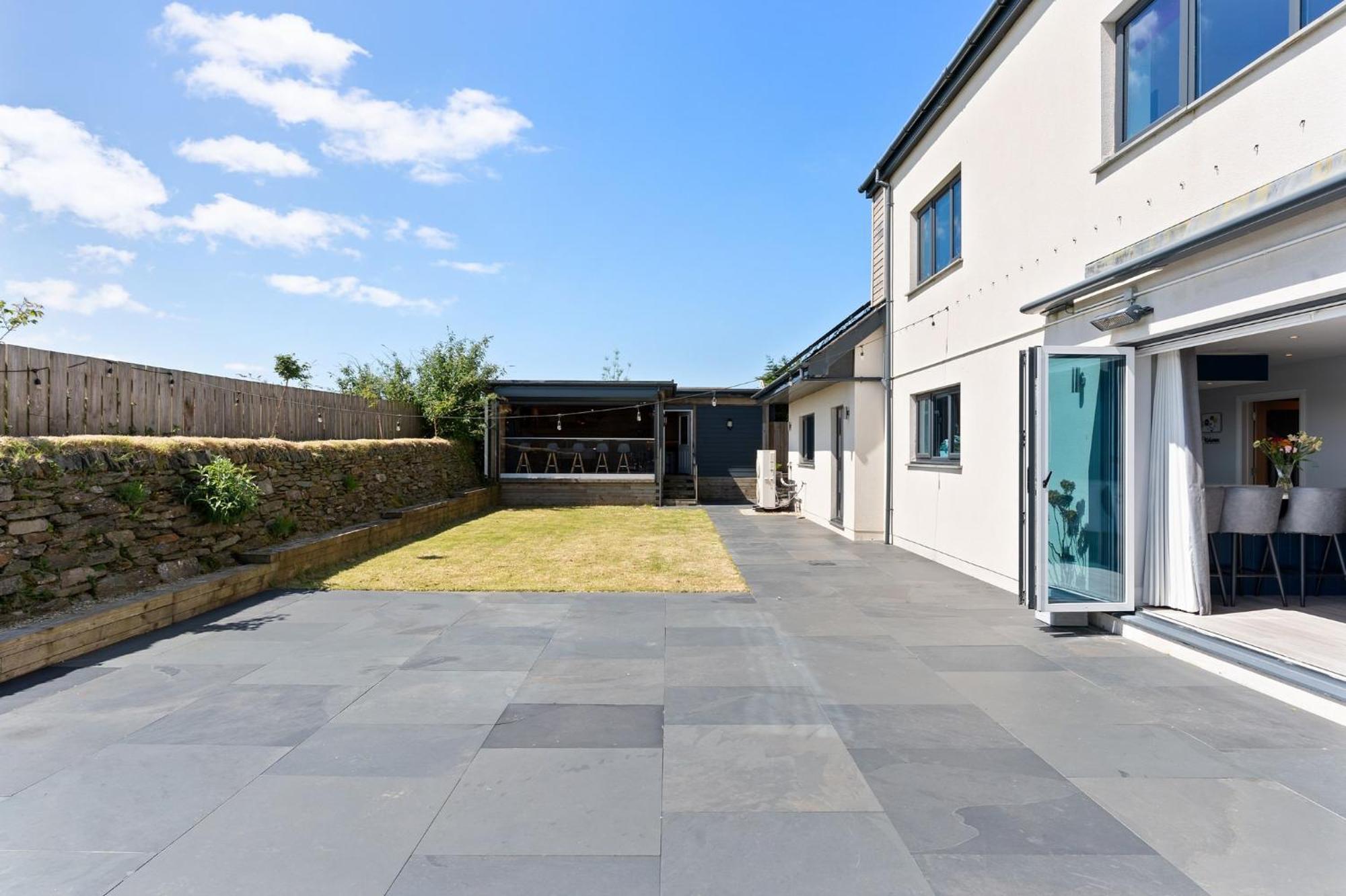 Shackled-Am-Not Villa Camelford Exterior foto